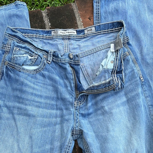 BKE Tyler Straight medium wash Jeans size 36R - Picture 3 of 7